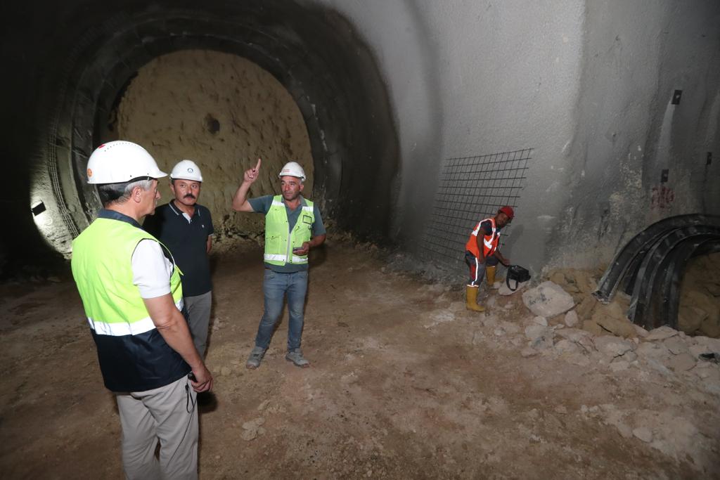 Bakanmz "Tnel almamzda 1.453 Metredeyiz"