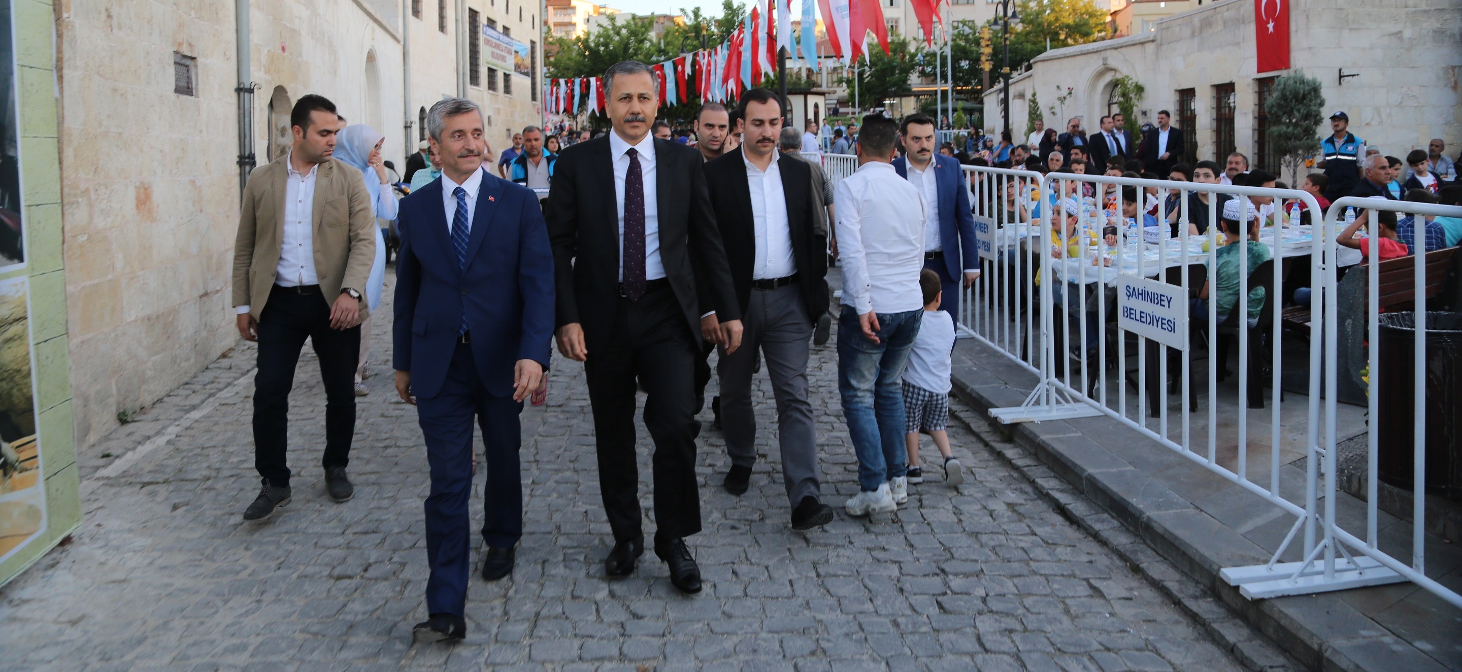 Valiliimizden ehrekst Konaklarnda ftar Yemei
