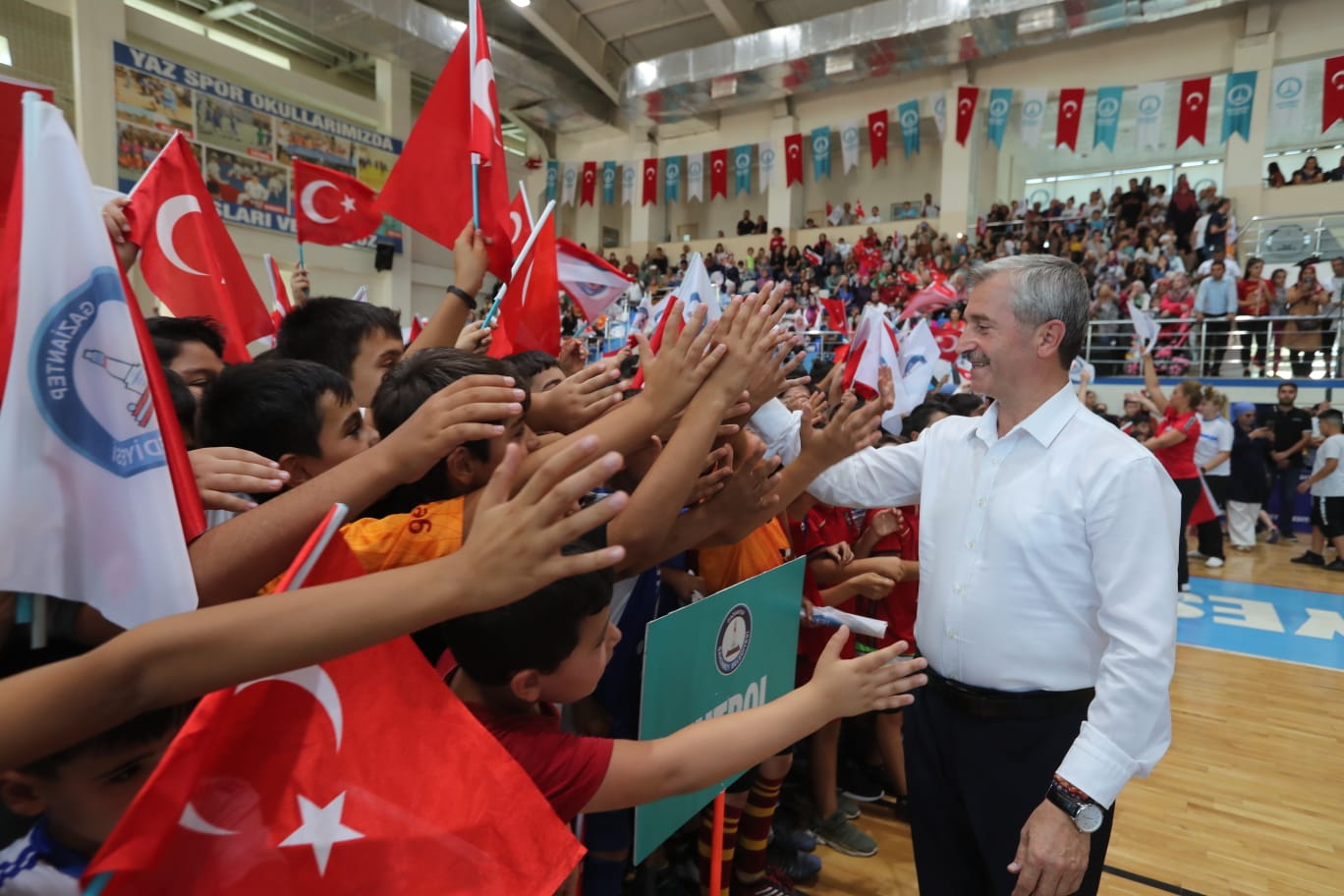 Belediyemiz Yaz Spor Okullarndan 19.643 renci Sertifika Ald