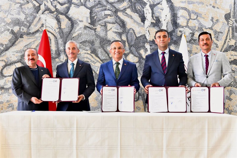 Belediyemizden Hem Eitime Hem Spora Destek