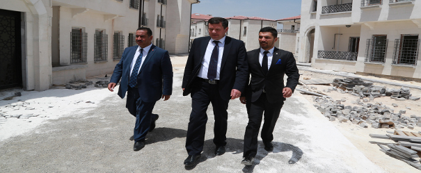 Sert �elik "Kentsel D�n���m Alan�n� Gezdi"