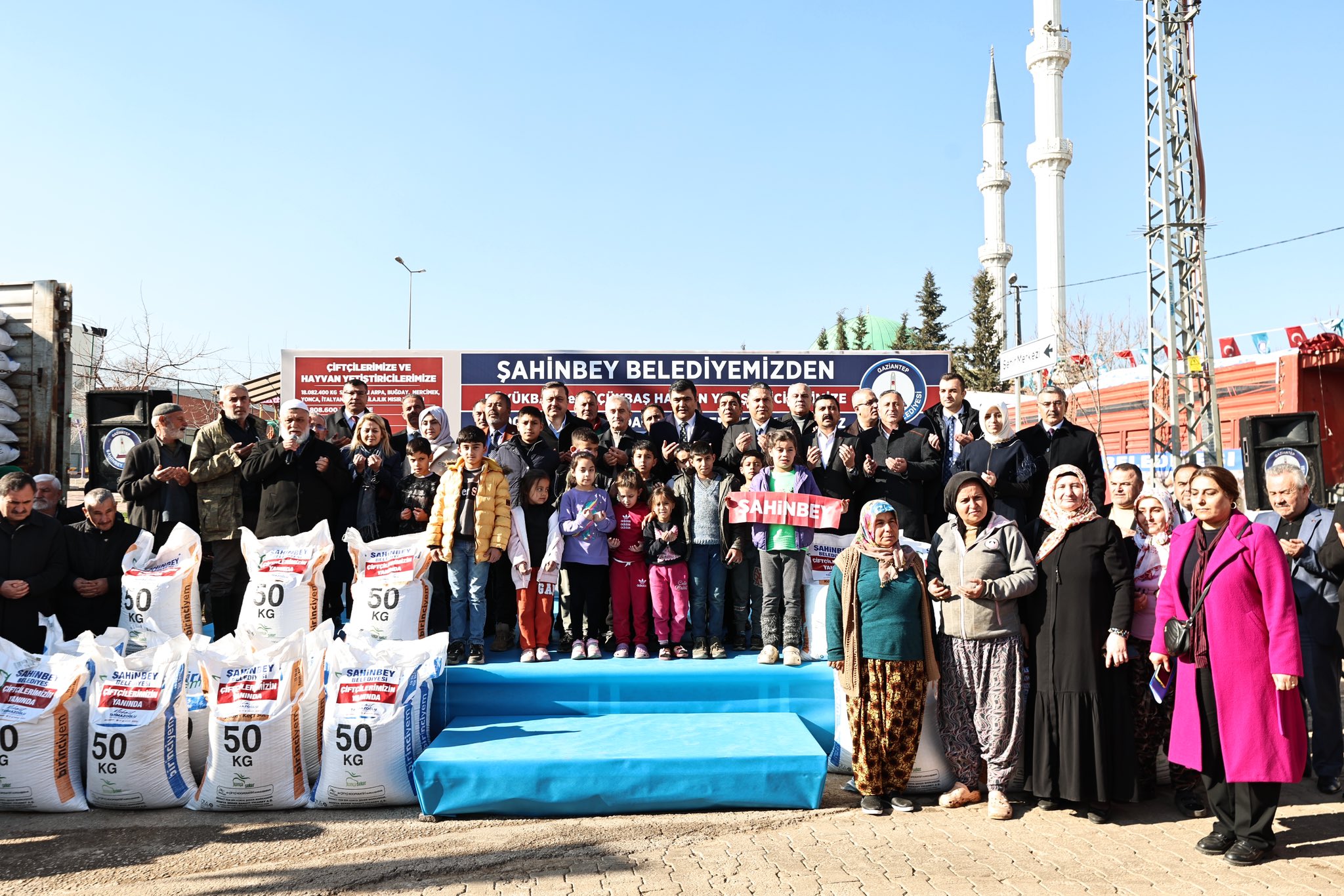 Belediyemizden 140 Bin Torba Yem Destei