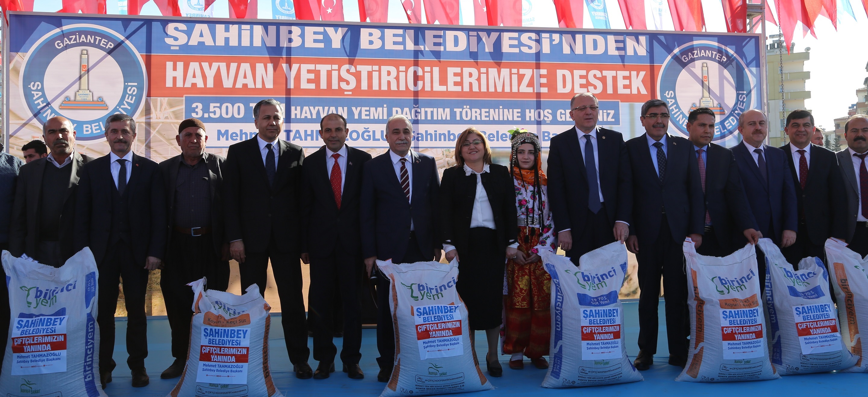 Hayvan Yetitiricilerine 3.500 Ton Yem Destei