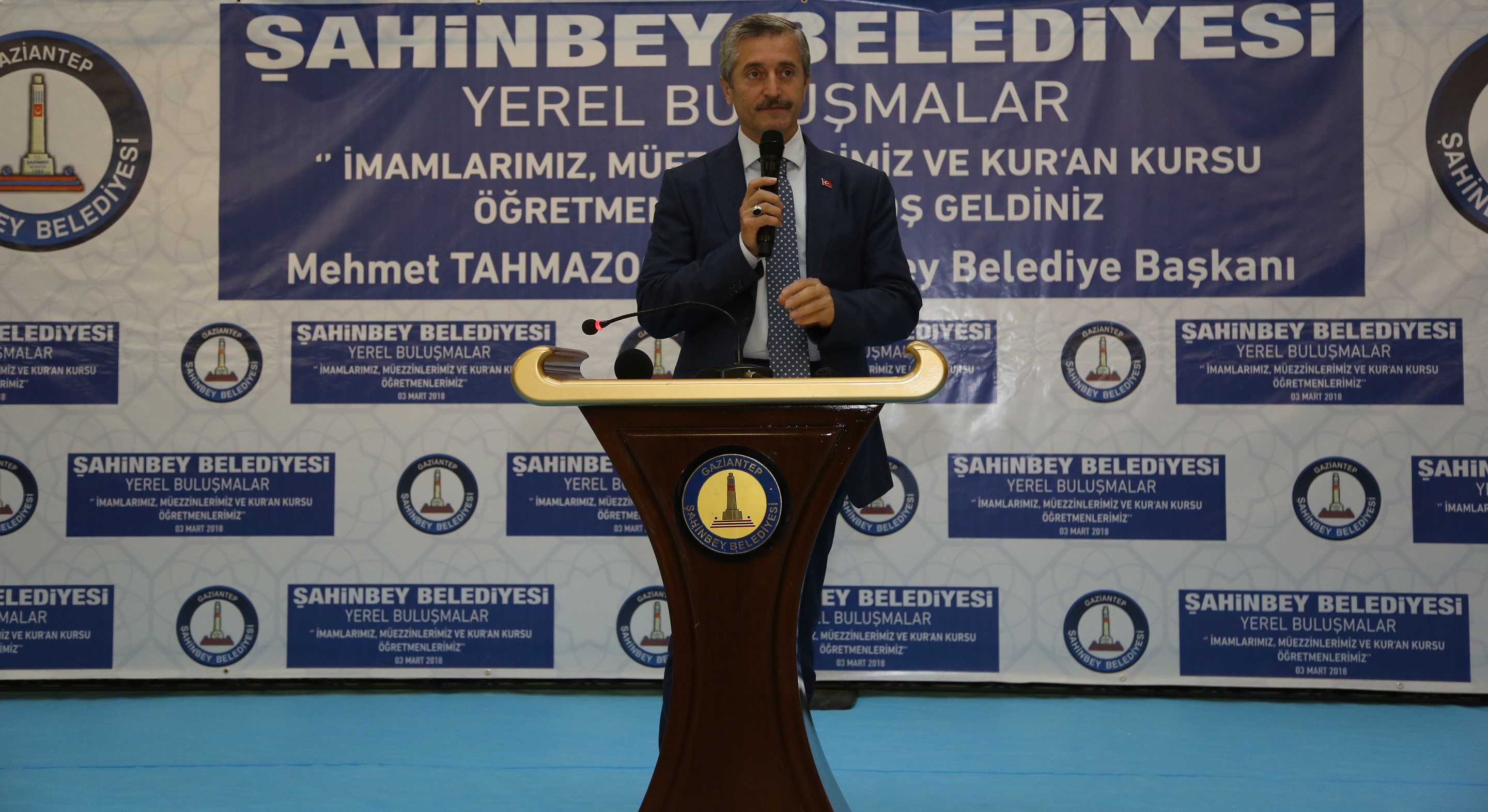 Bakanmz, Din Grevlileri le Bir Araya Geldi