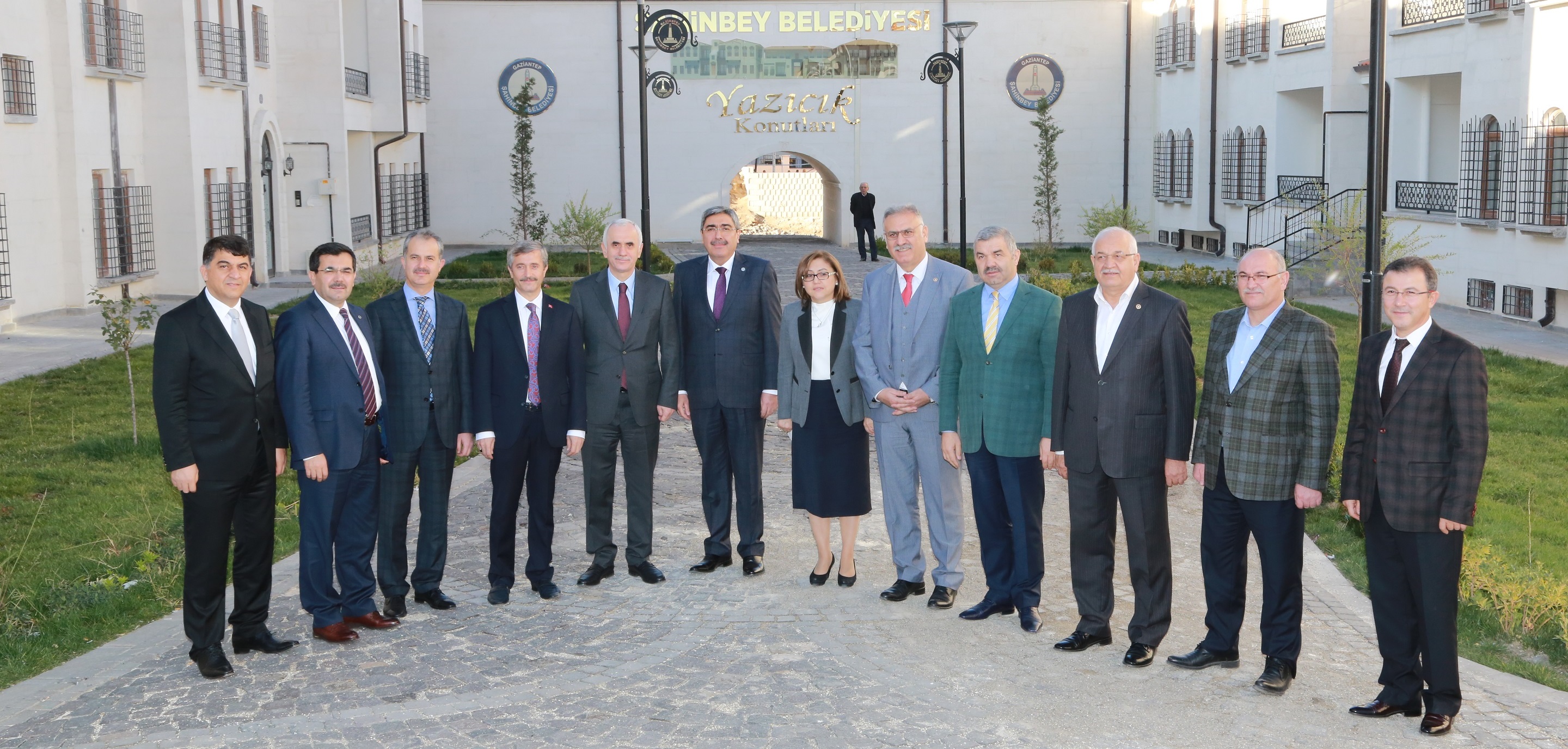 ahinbeye Hayran Kaldlar