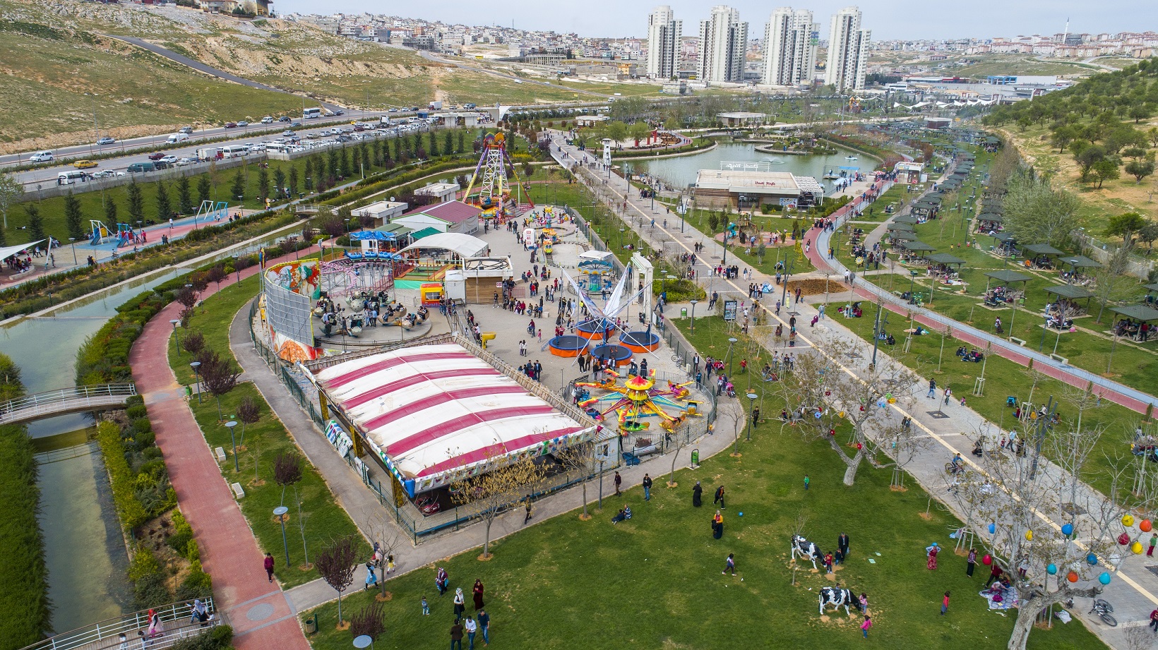 Belediyemiz 663 Parkyla Yaza Hazr