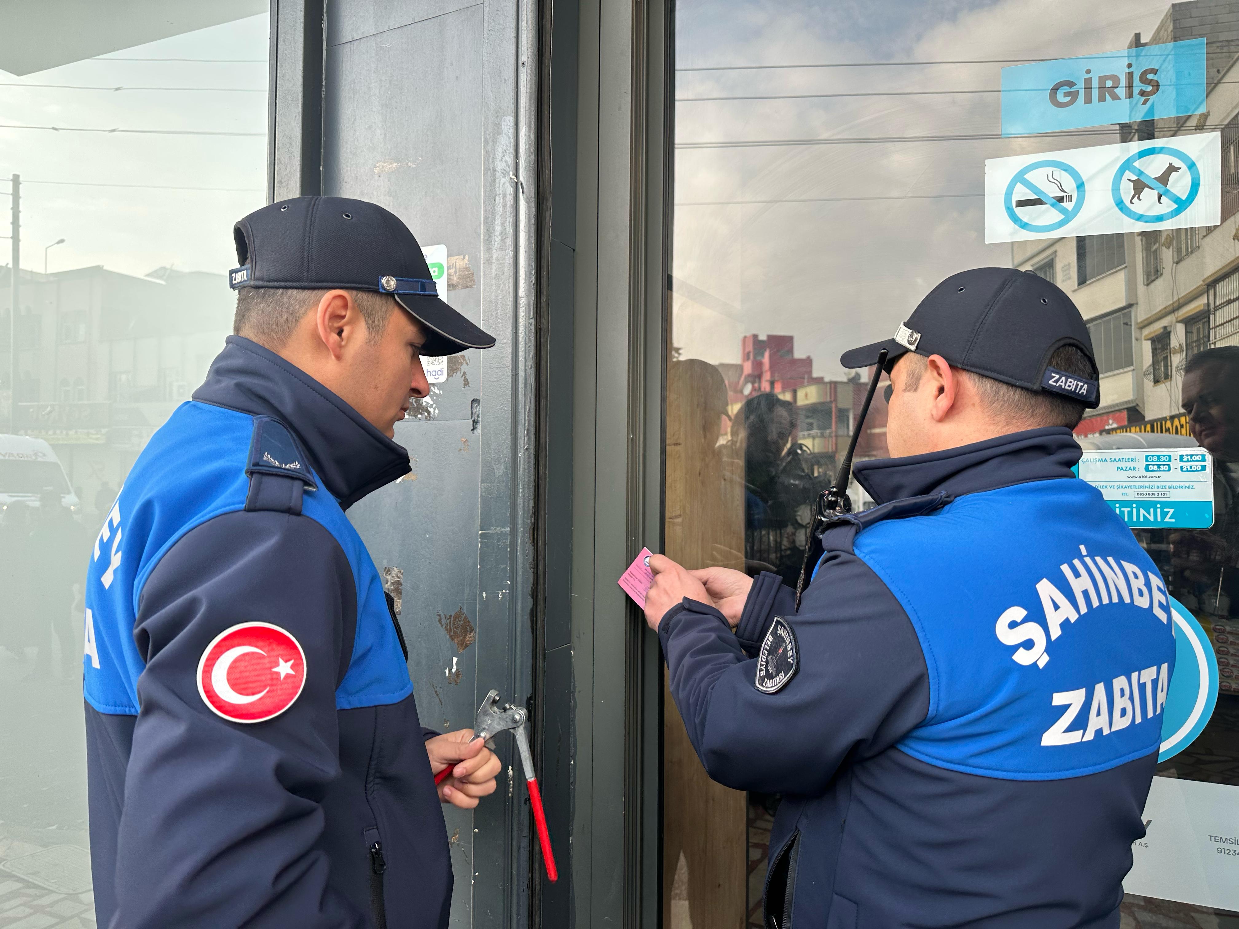 Belediyemiz Zincir Marketin 2 ubesini Kapatt