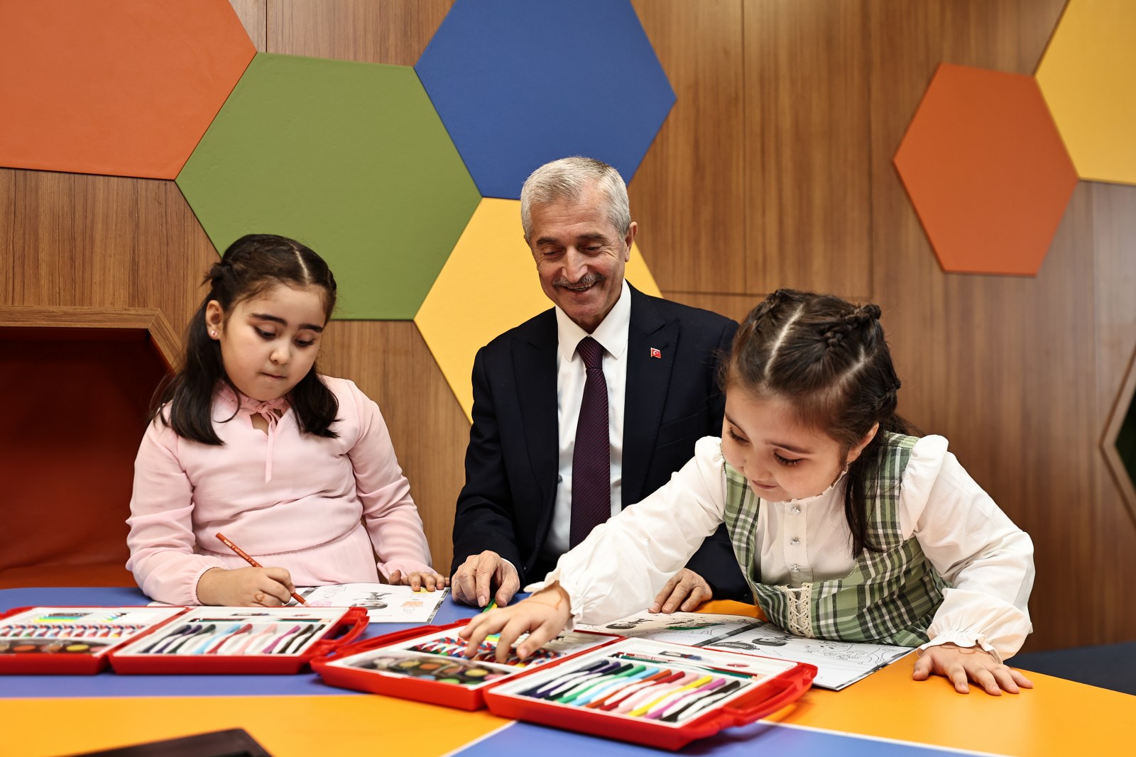 Boyama Seti Dağıtımı