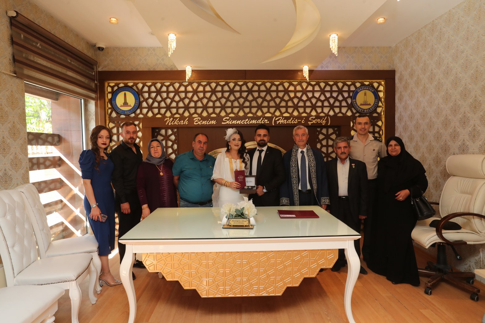 Yeni Evli iftlere Kol Saati