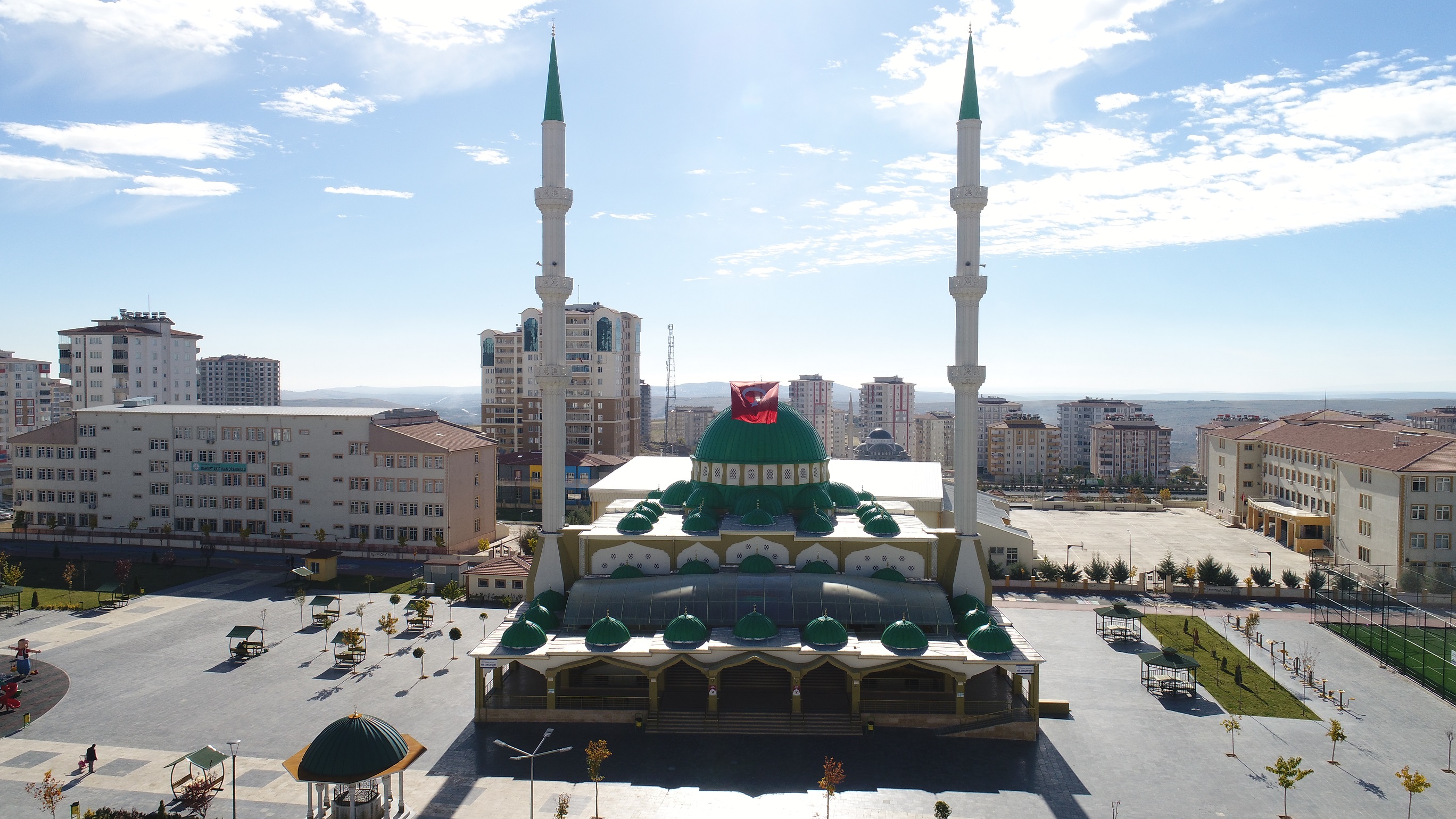 Adil Karclar Camii