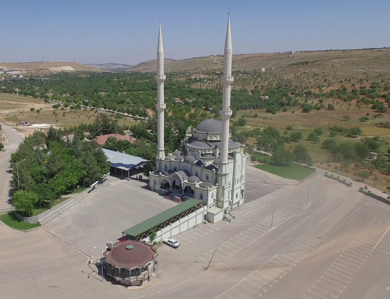 Kaplan Kardeler Camii