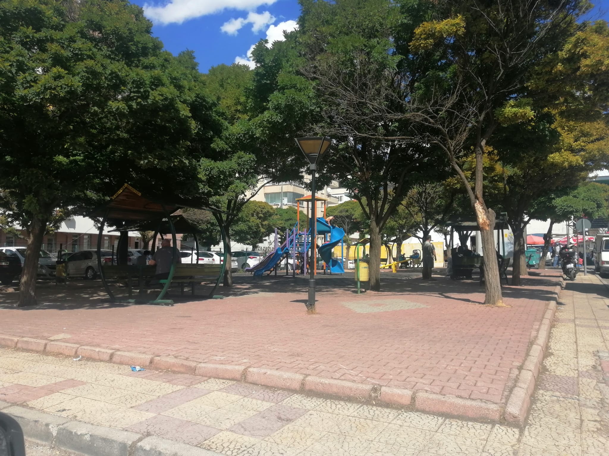 23 Nisan 1 Nolu Park( Binevler Polis Karakolu Arkas)